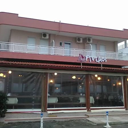 Hotel Anemos Agía Triáda Esterno foto